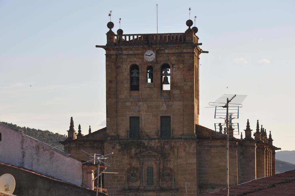 Gasthaus Casa Dona Maria Luiza Torre De Moncorvo Exterior foto
